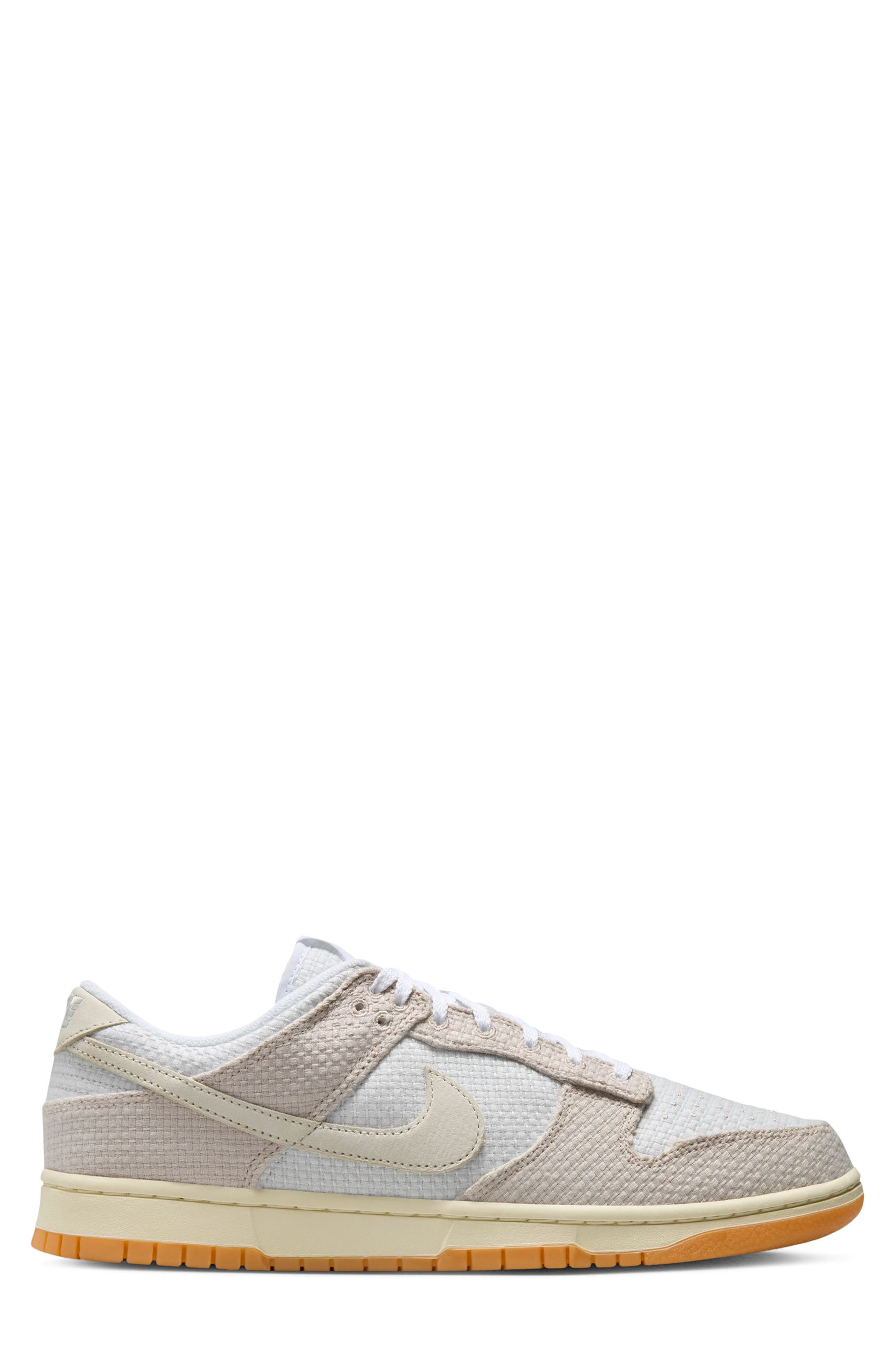 Dunk Low Retro SE Basketball Sneaker, Alternate, color, BEIGE/WHITE