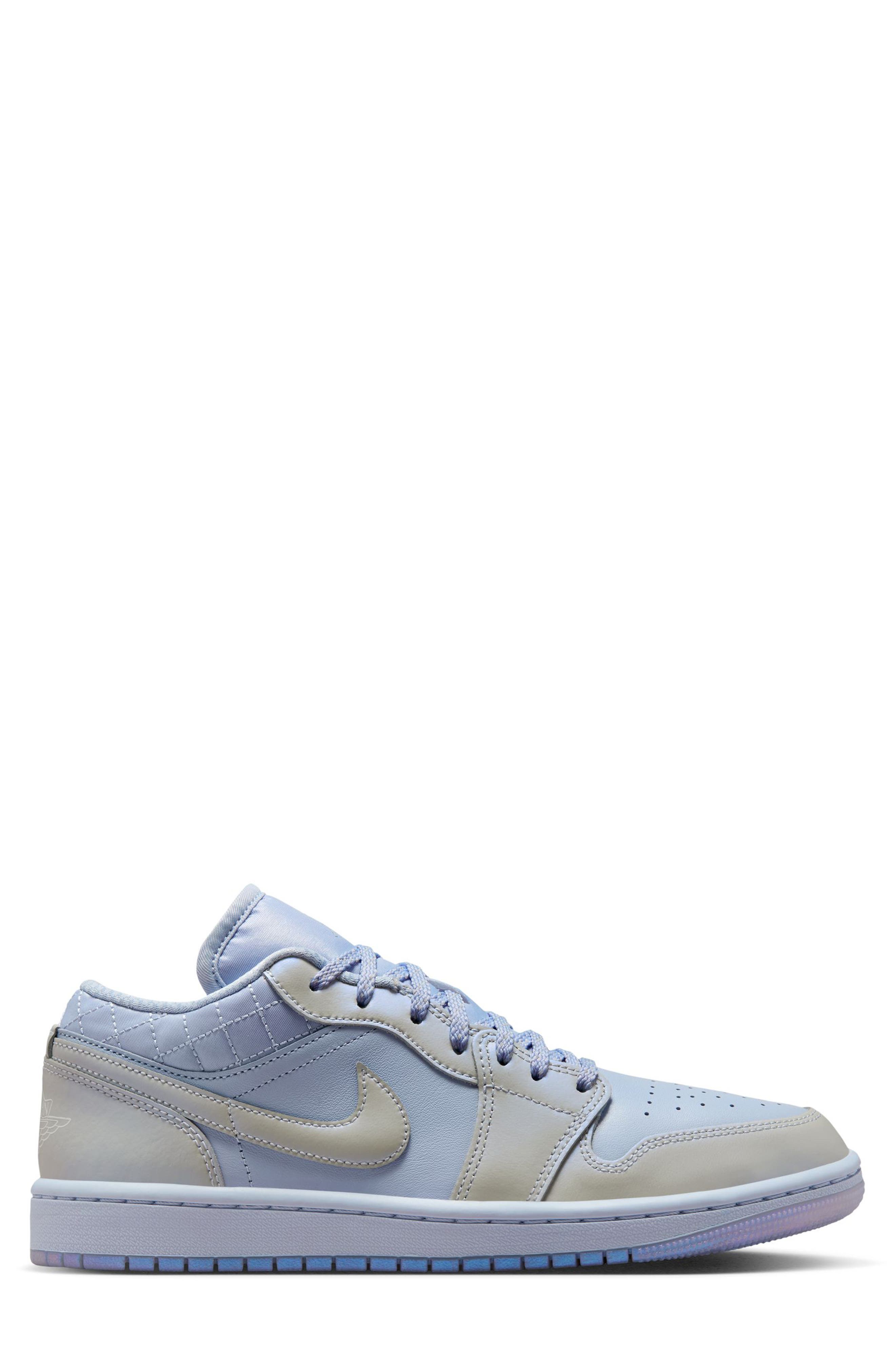 Jordan Air Jordan 1 Low SE Basketball Sneaker, Alternate, color, Ghost/ Pure Platinum/ Sail