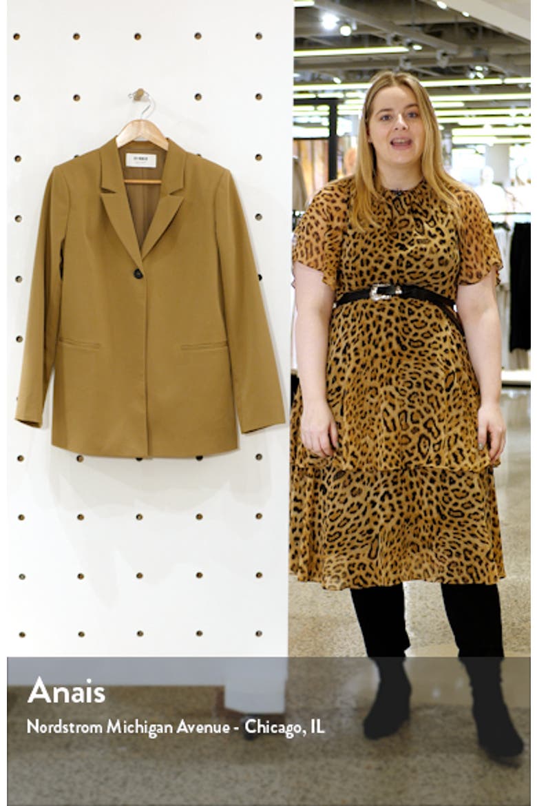 Aiden Oversize Blazer video