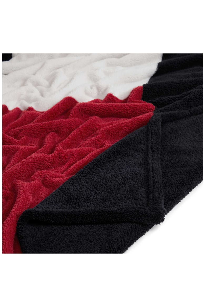 Iconic Flag THrow, Alternate, color, NAVY BLUE/ RED/ WHITE
