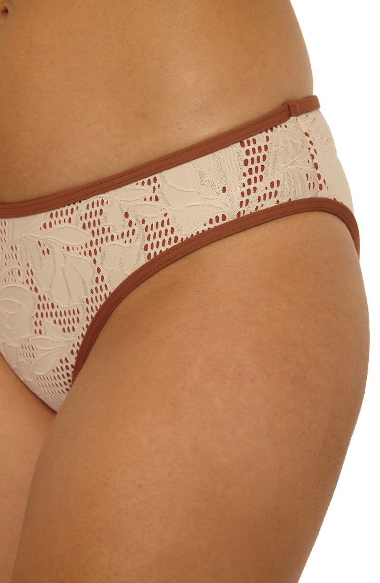 Lucky Brand Belize Contrast Binding Lace Overlay Hipster Bikini Bottoms, Alternate, color, Natural