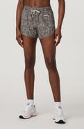 Vuori Clementine 2.0 Performance Shorts