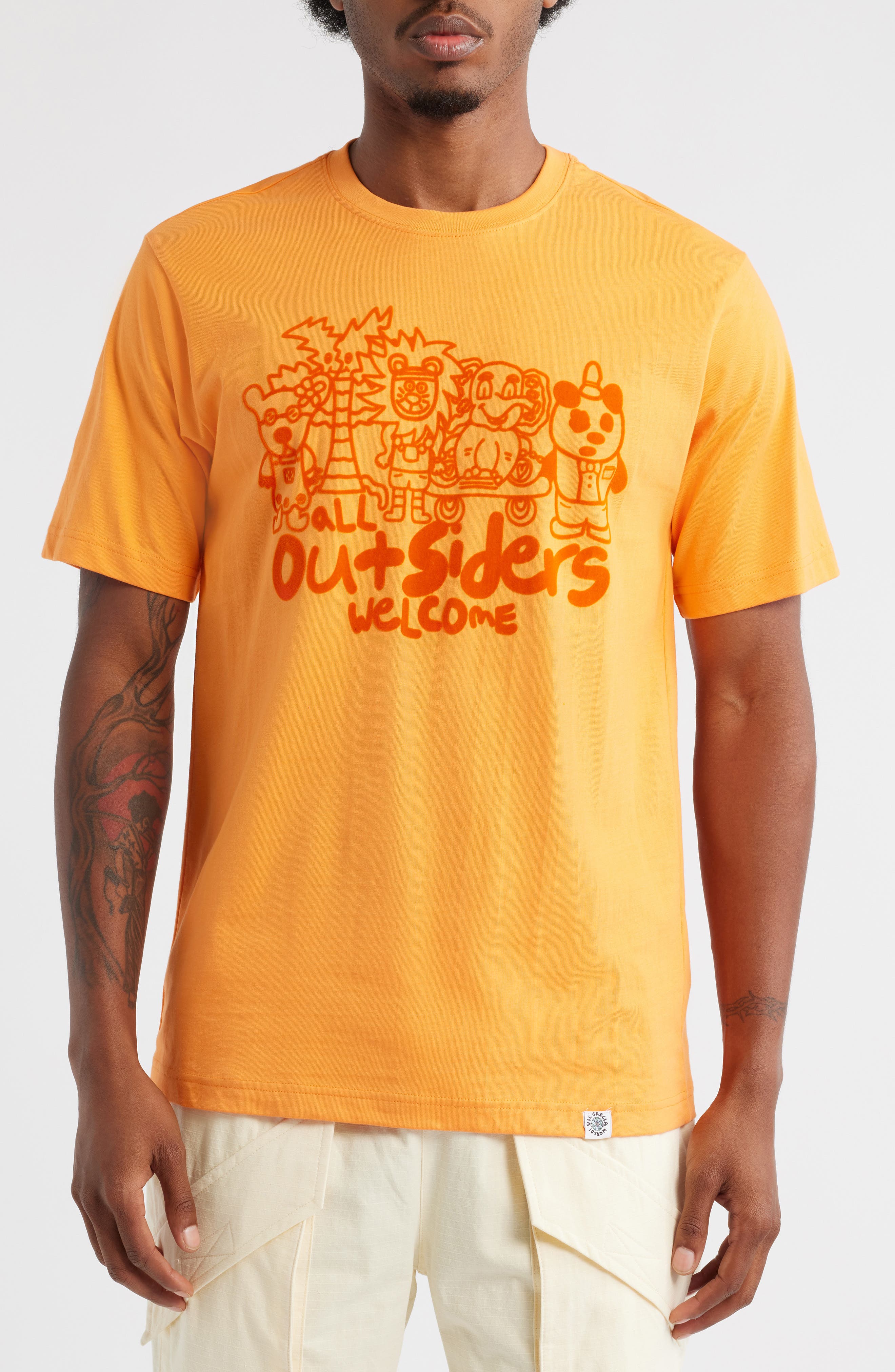 VIC GARCIA WORLD Outsiders Welcome Graphic T-Shirt in Citrus 