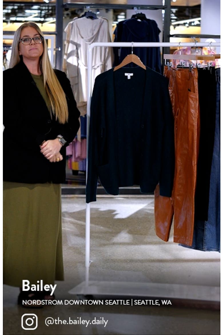 Women's Oversize Easy Cardigan video