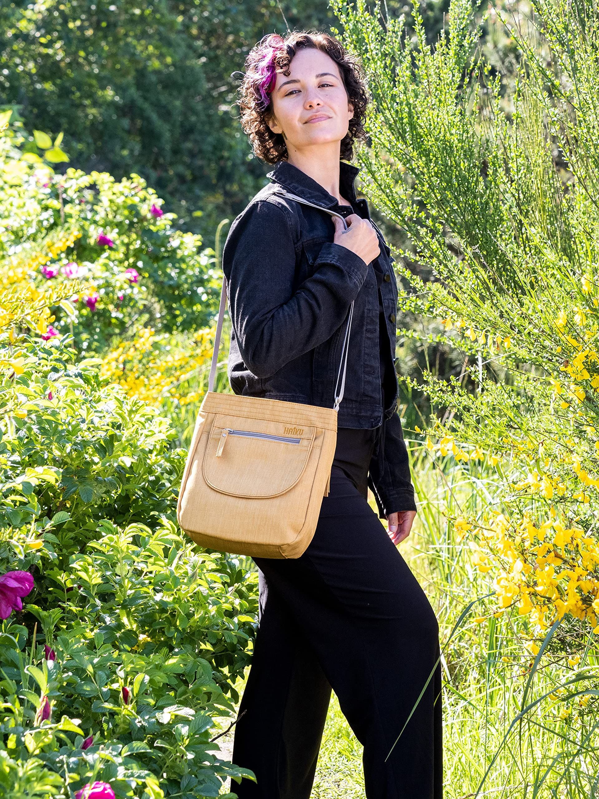 Jaunt RFID Blocking Crossbody, Alternate, color, Honeycomb