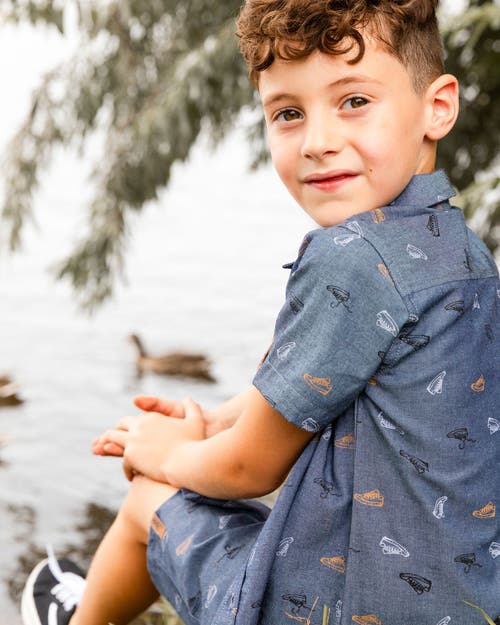 DEUX PAR DEUX DEUX PAR DEUX LITTLE BOY'S PRINTED CHAMBRAY SHORT GRAY, WHITE AND TAN 
