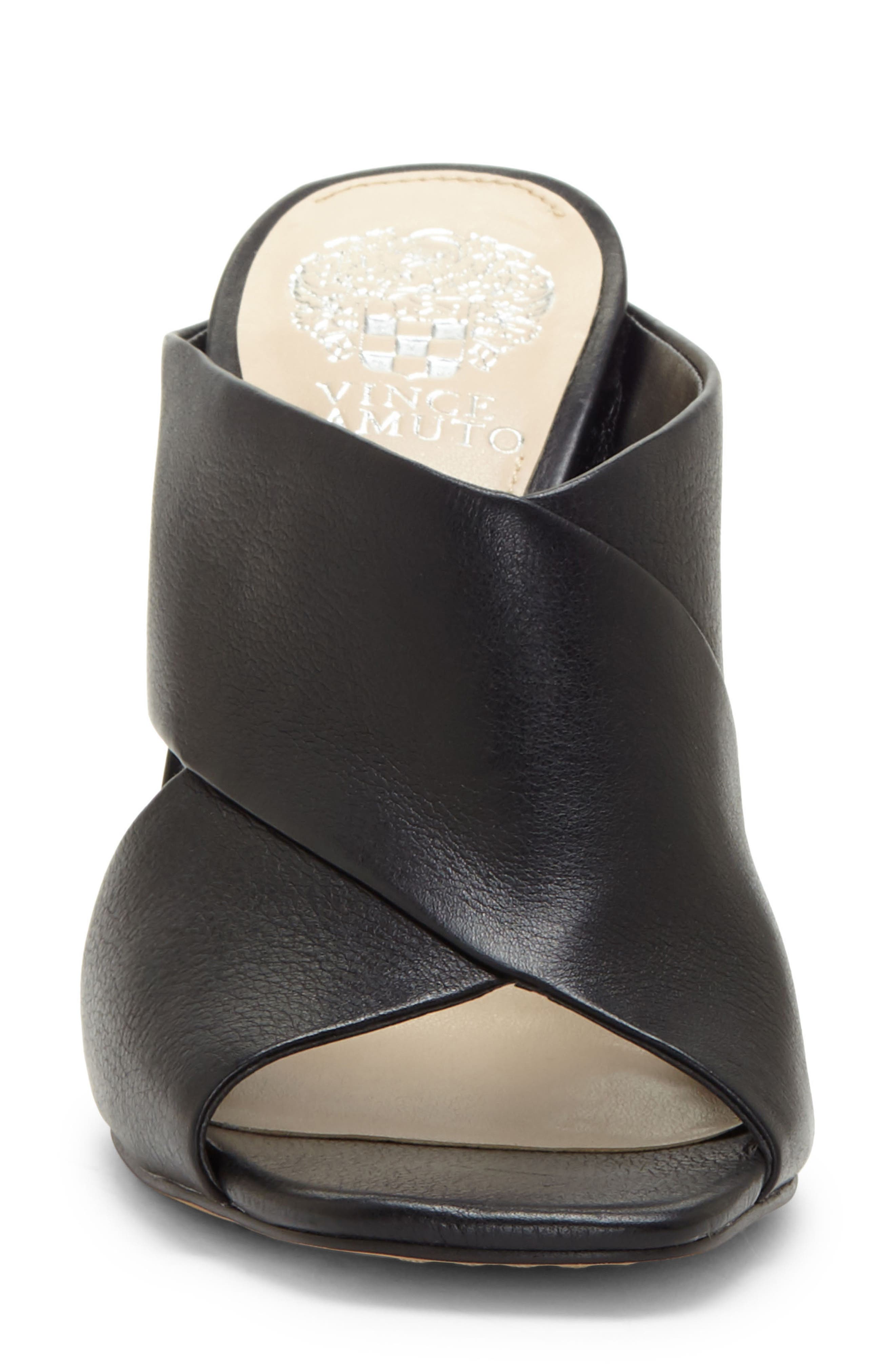 vince camuto averessa