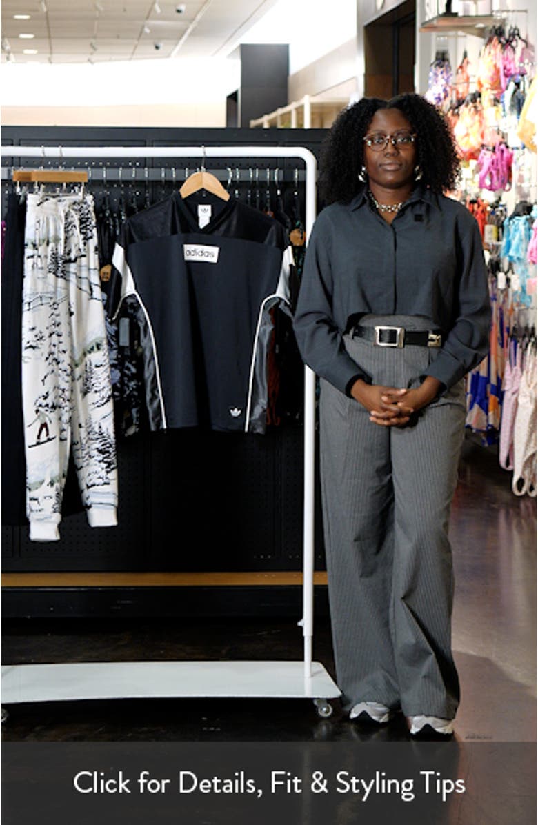 Kids' Oversize V-Neck Soccer Jersey, sales video thumbnail