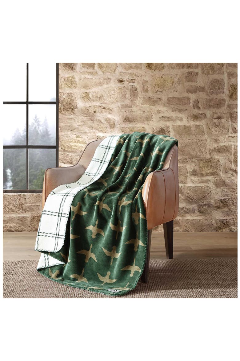 Geese Reversible Flannel Throw Blanket, Alternate, color, GREEN
