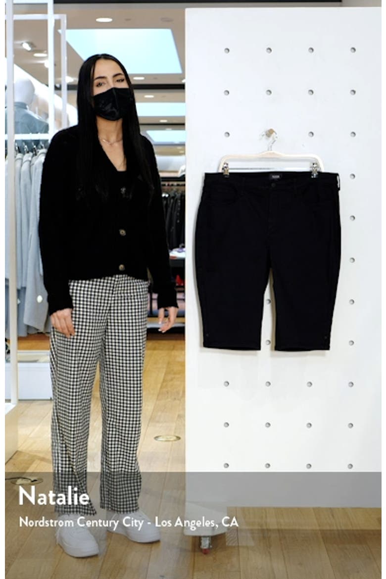 Side Slit Capri Jeans video