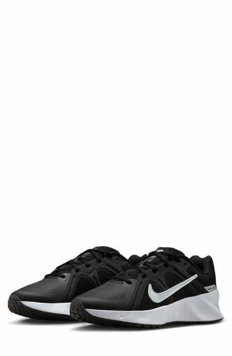 Nike Metro Tek Sneaker