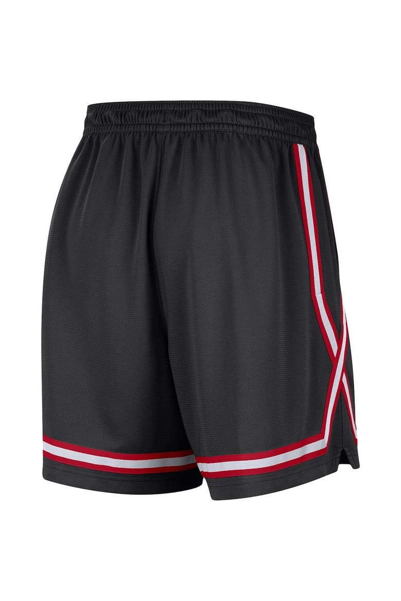 Women's Nike Black Chicago Bulls Sideline Fly Crossover Performance Shorts, Alternate, color, Black