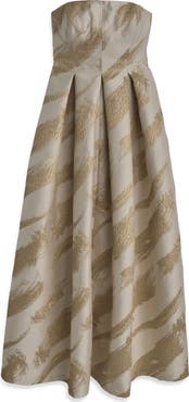 Donna Karan New York Strapless Fit & Flare Gown