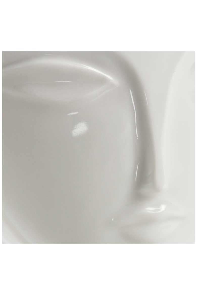 Giuliette Pitcher, Alternate, color, White