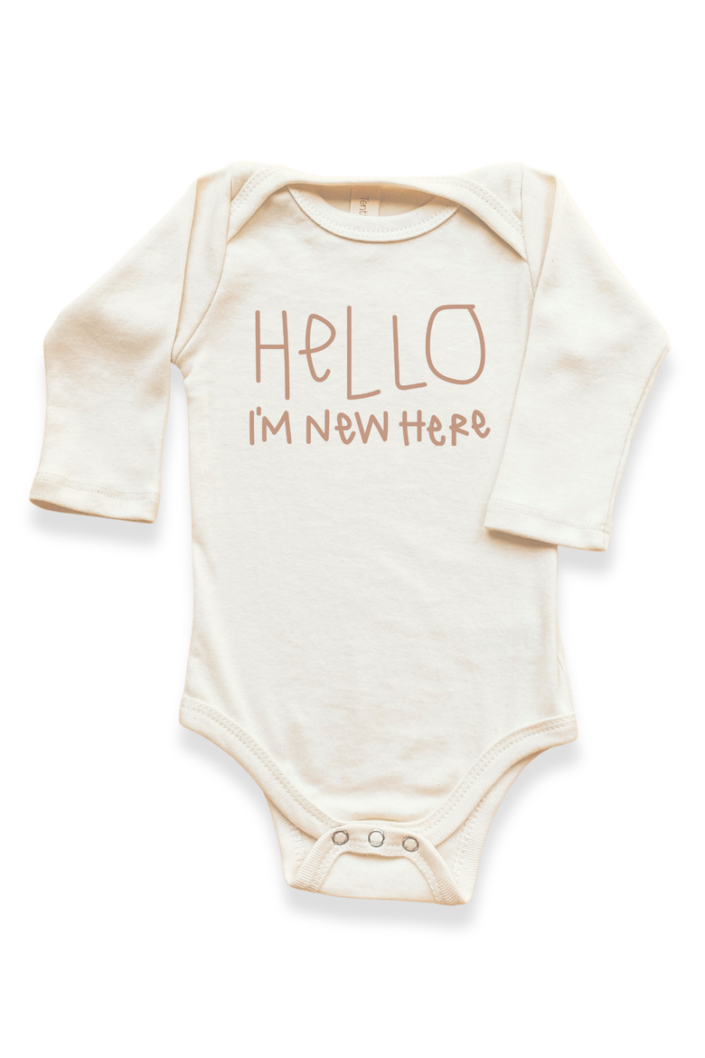 Hello I'm New Here Organic Baby Bodysuit Long Sleeve, Main, color, Natural Clay Lettering