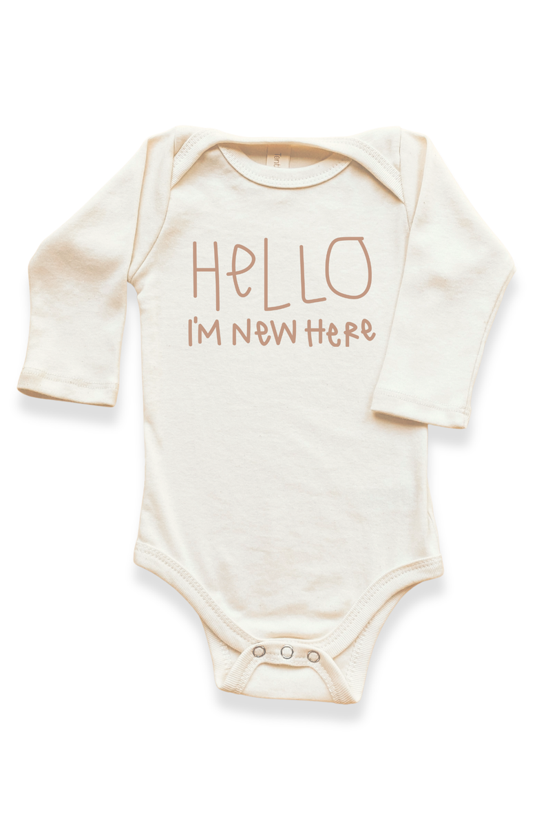 Tenth & Pine Hello I'm New Here Organic Baby Bodysuit Long Sleeve, Main, color, Natural Clay Lettering