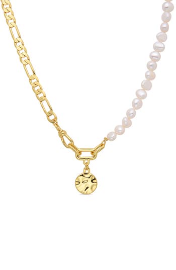 Eye Candy Los Angeles Eden Faux Pearl Figaro Chain Disc Pendant Necklace