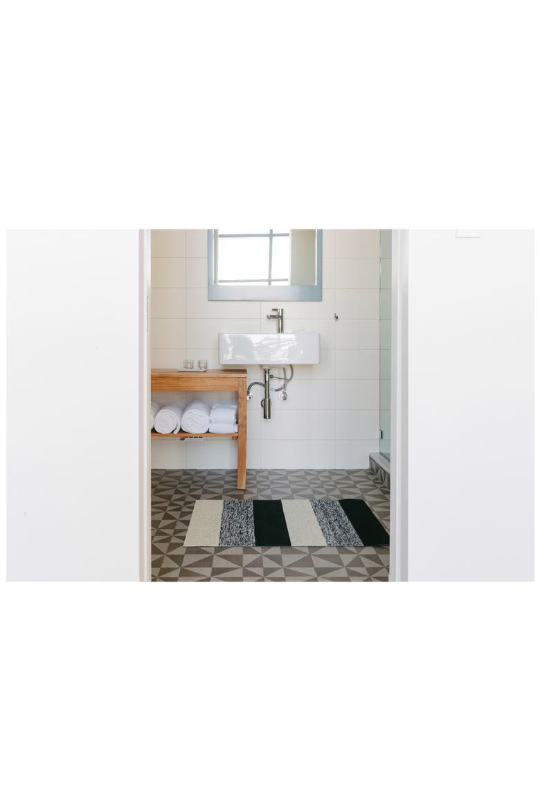 Marble Stripe Indoor/Outdoor Utility Mat, Alternate, color, SALT AND PEPPER