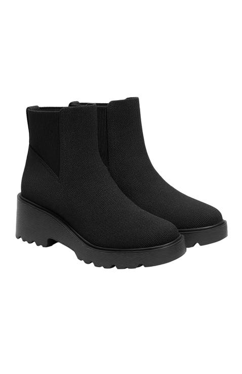 Round-Toe Chunky Platform Travel Boots (Everly)