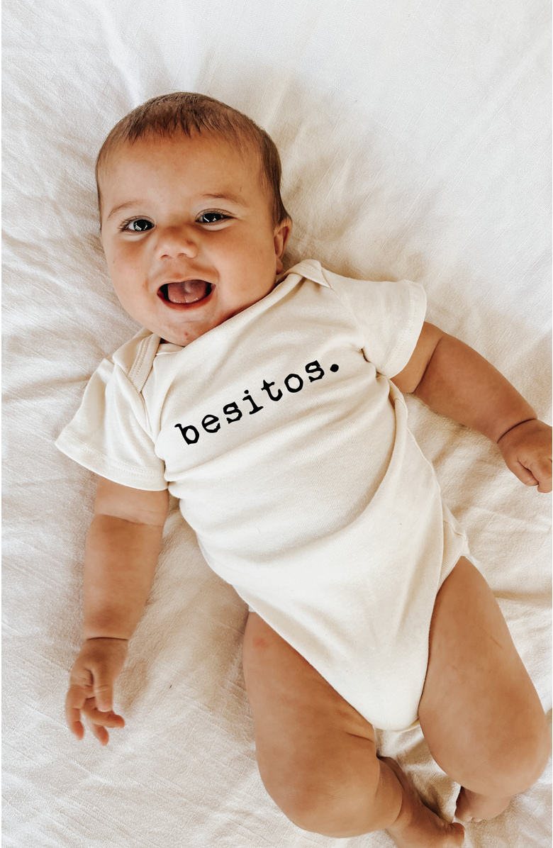 Tenth & Pine Besitos Organic Baby Bodysuit, Alternate, color, Natural Black Lettering