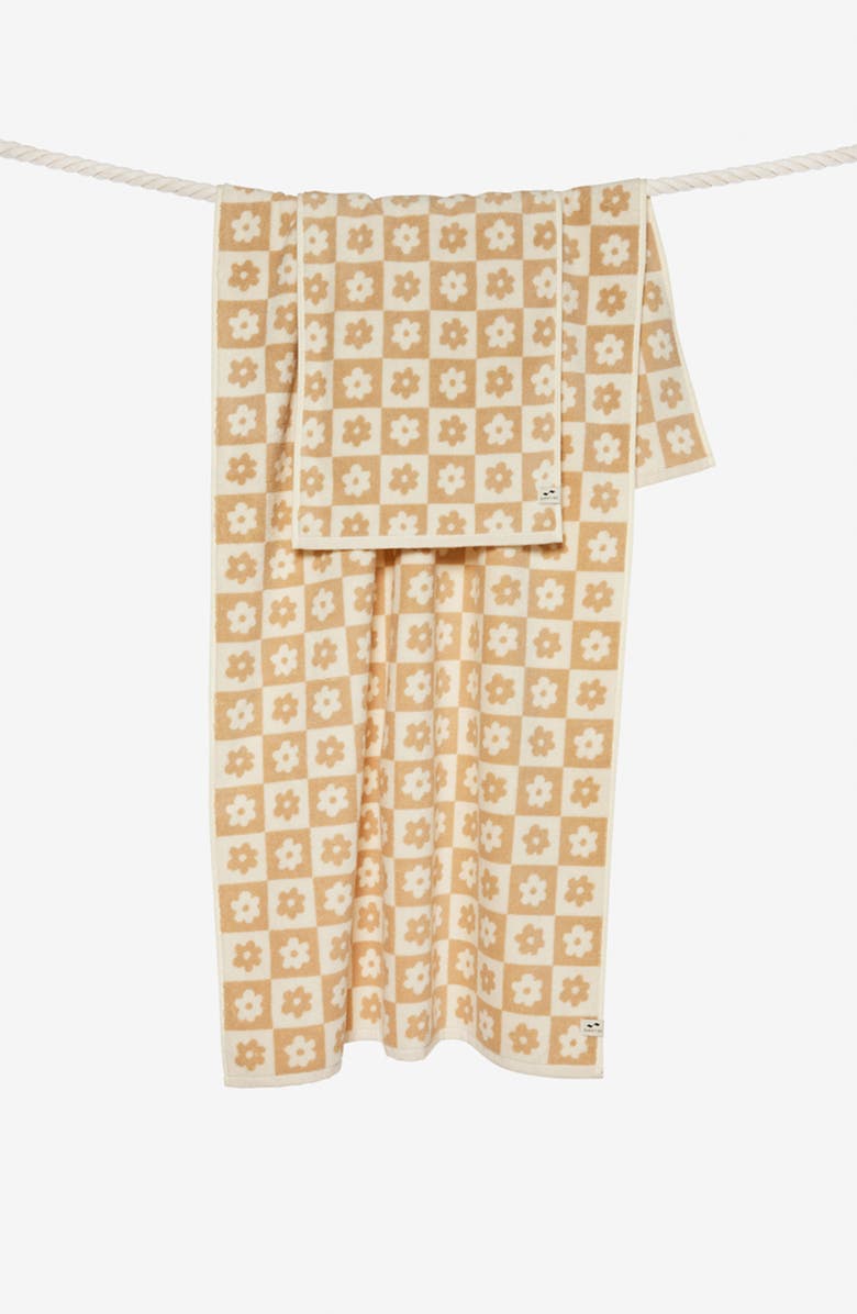 Slowtide Gigi Bath Towel, Alternate, color, Sandstone