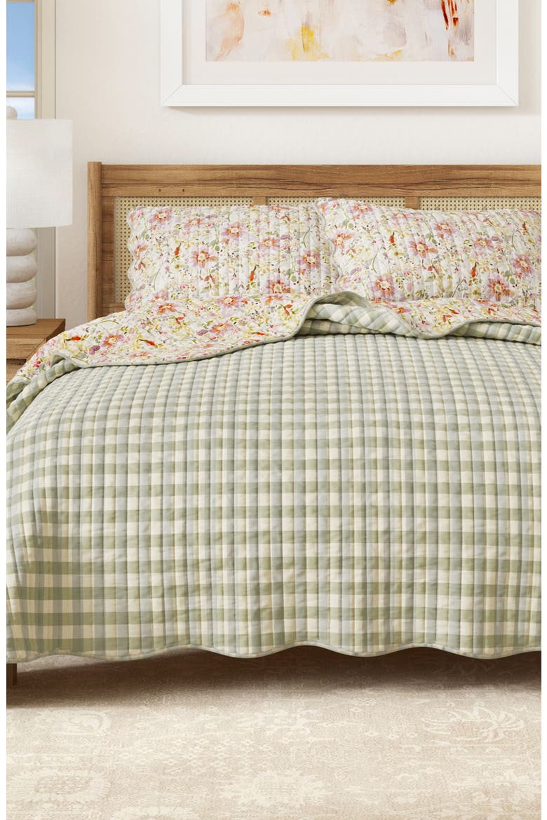 Floral Lattice Scalloped Quilt, Alternate, color, GARDEN BLOOMS