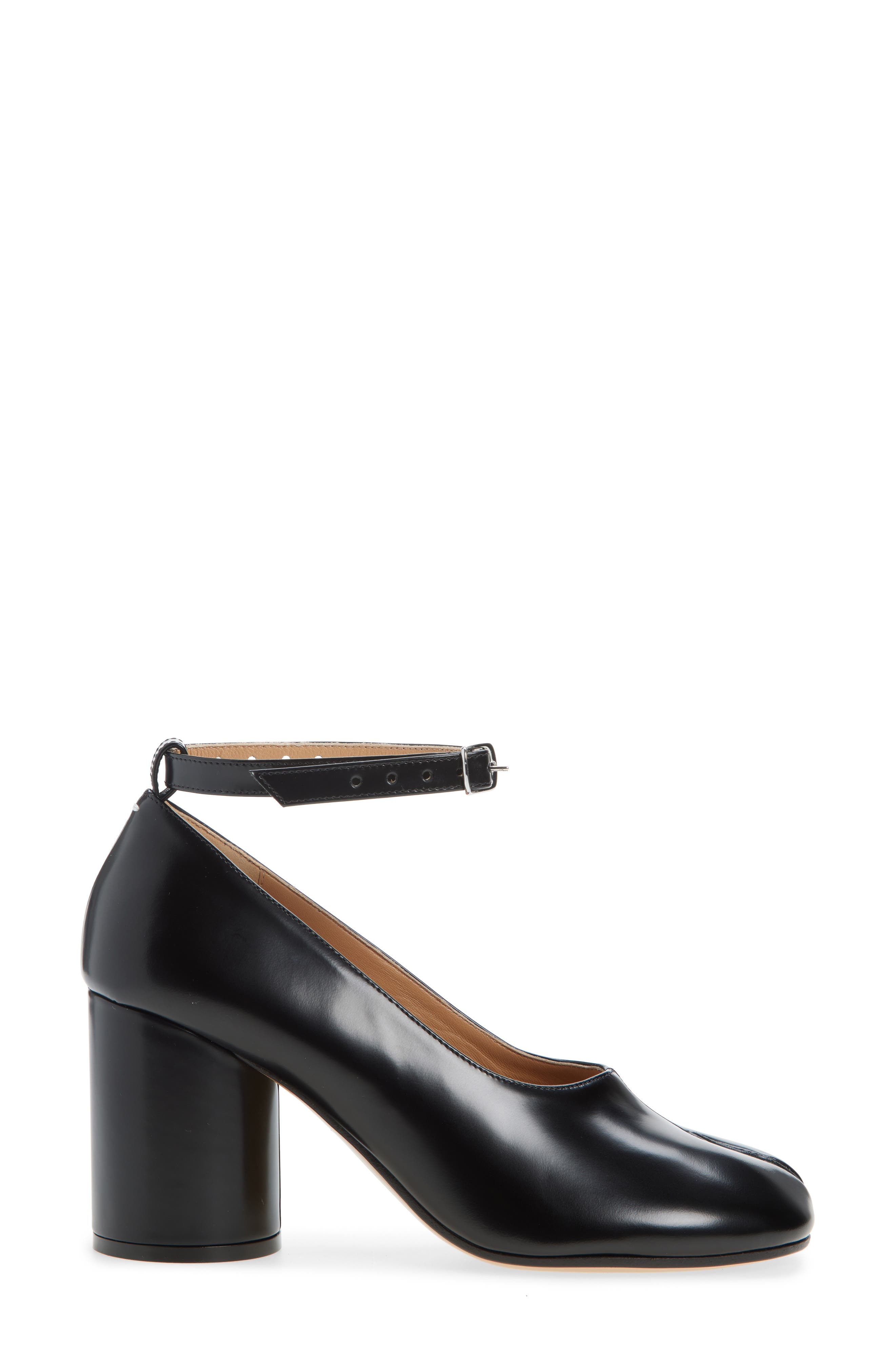 Maison Margiela Tabi Ankle Strap Pump, Alternate, color, Black