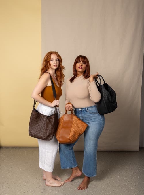Deux Mains All Day Leather Tote In Brown