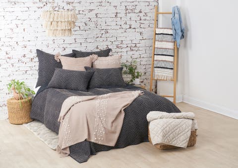 Jackson Onyx Bedding Quilt Collection