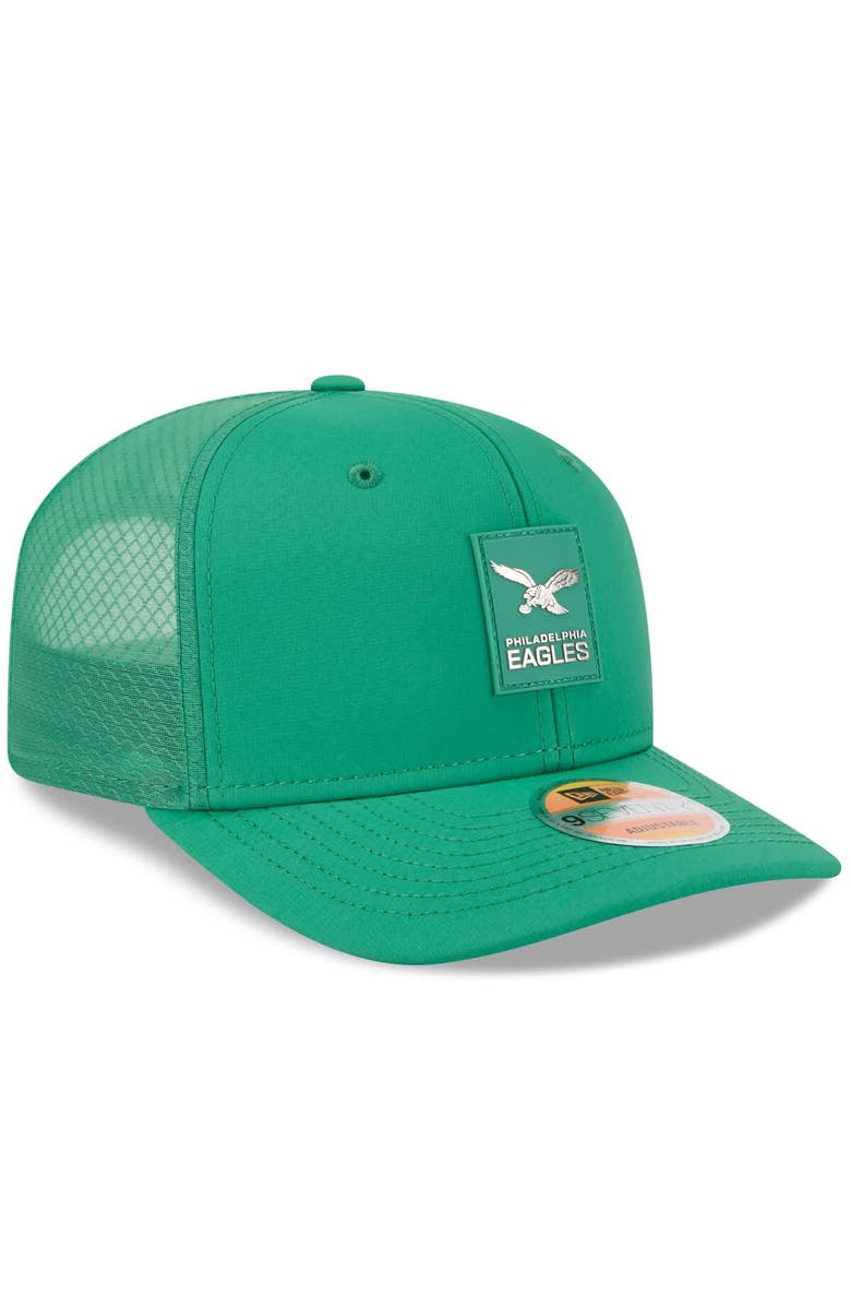 New Era Men's New Era Kelly Green Philadelphia Eagles 2025 Sideline Throwback 9SEVENTY Trucker Adjustable Hat, Alternate, color, Kelly Green