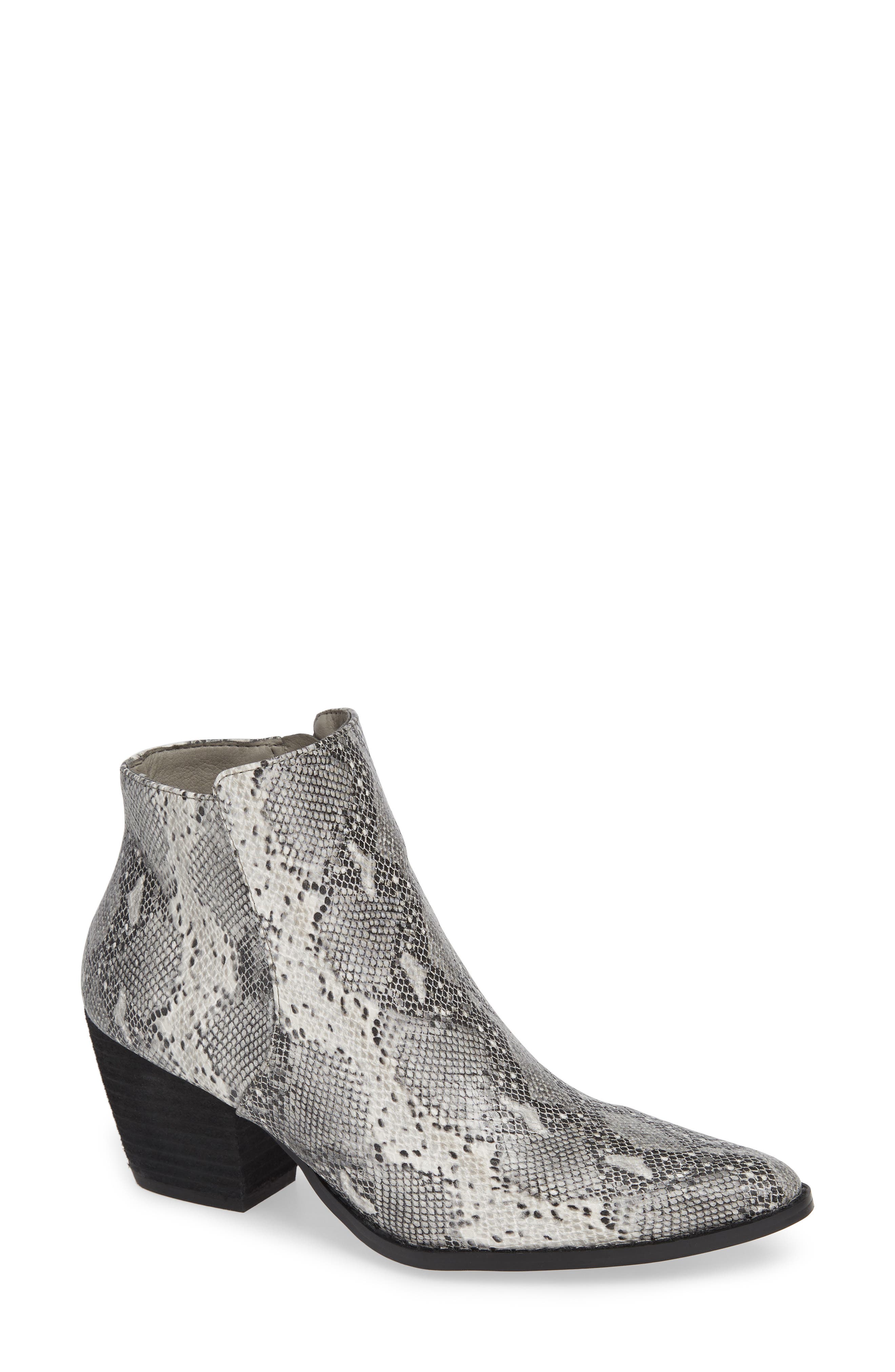 Coconuts by Matisse Astoria Block Heel Bootie, Main, color, 