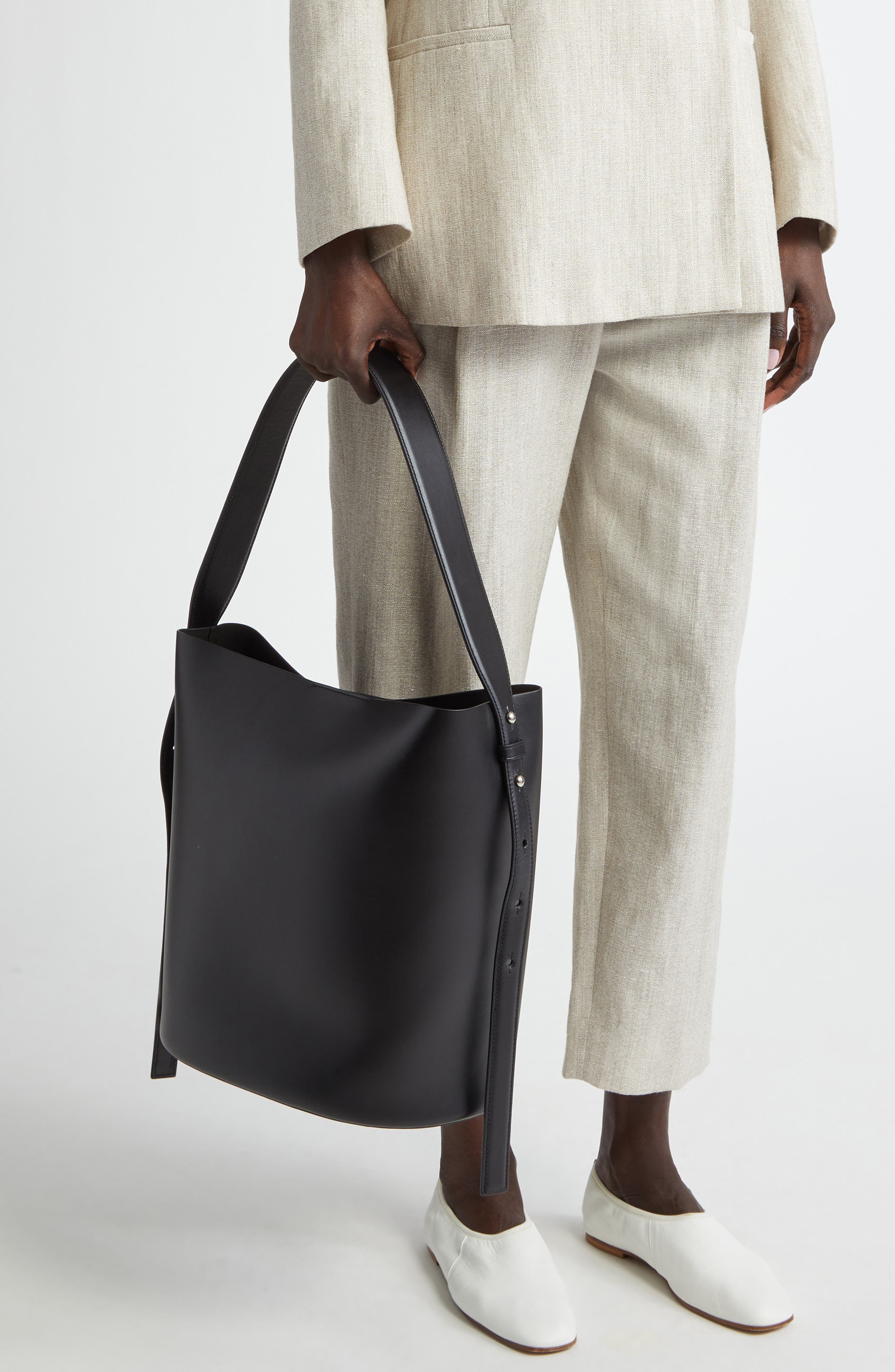 Yvonne Koné Leo Leather Bucket Bag, Alternate, color, 