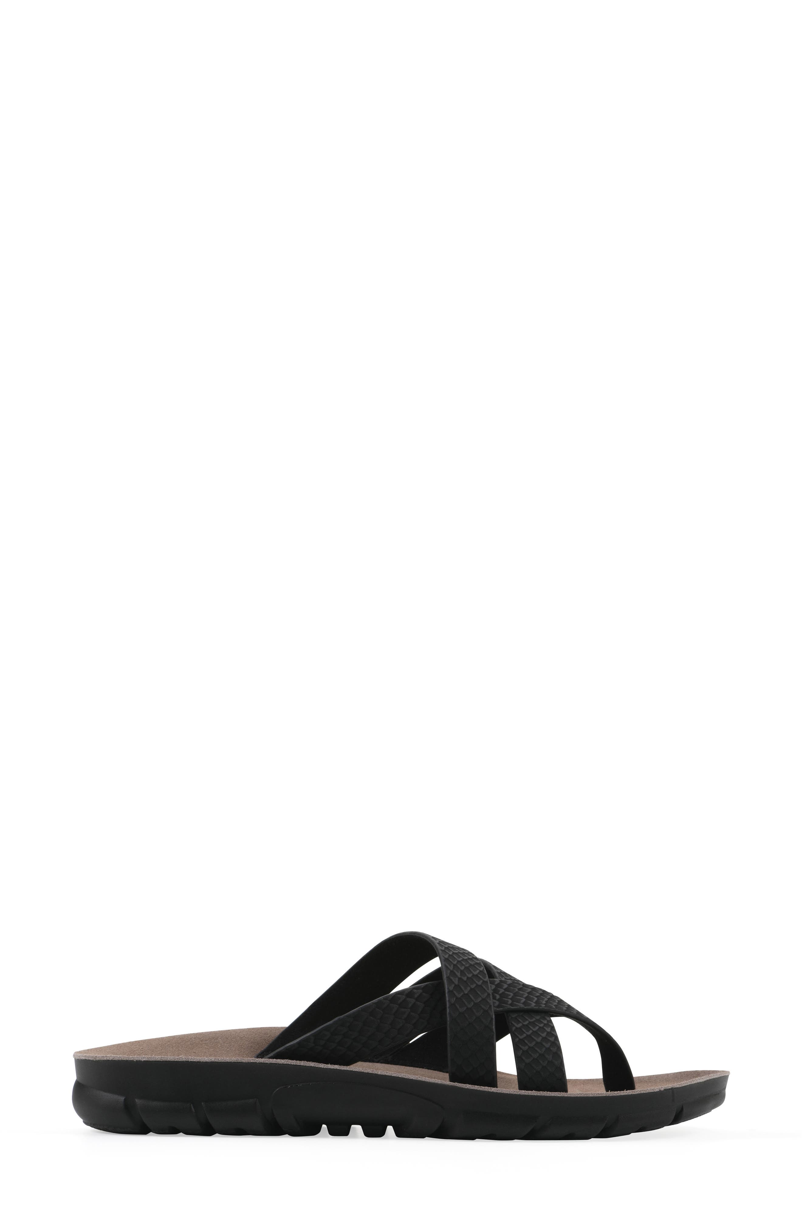 CLIFFS BY WHITE MOUNTAIN Bertina Sandal, Alternate, color, Black