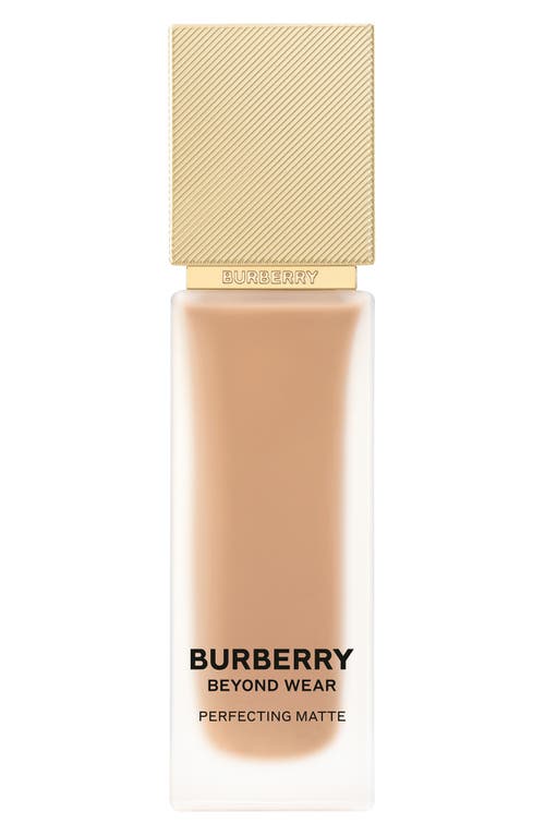 Burberry Beyond Wear Perfecting Matte Foundation In 85 Medium Cool