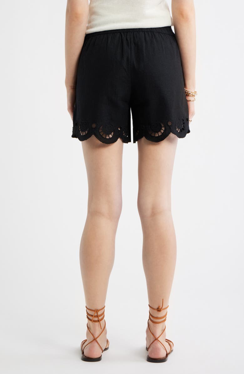 Treasure & Bond Cutwork Hem Linen Blend Pull-On Shorts, Alternate, color, Black