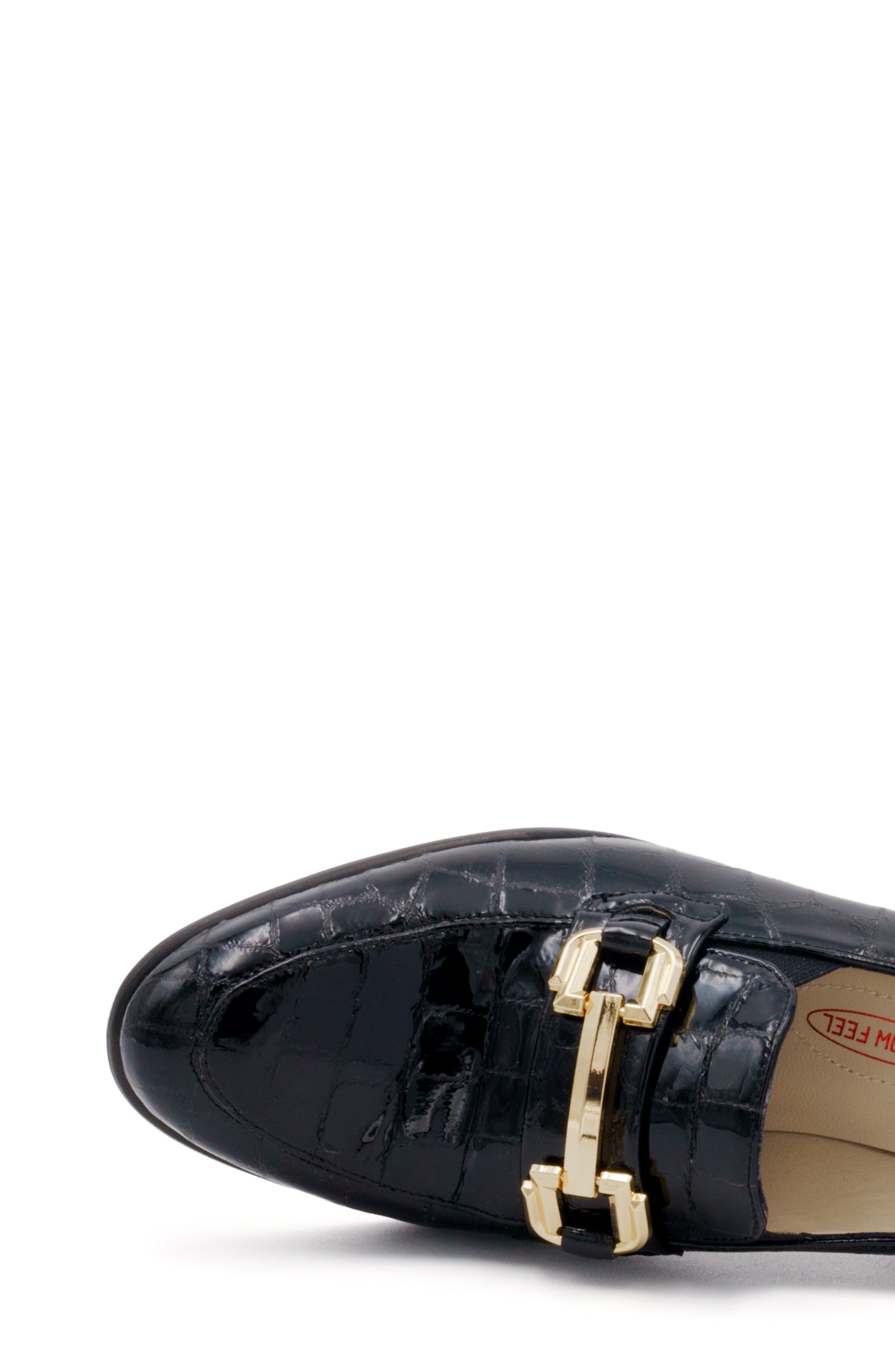 Amalfi by Rangoni Lanternal Croc Embossed Bit Pump, Alternate, color, 