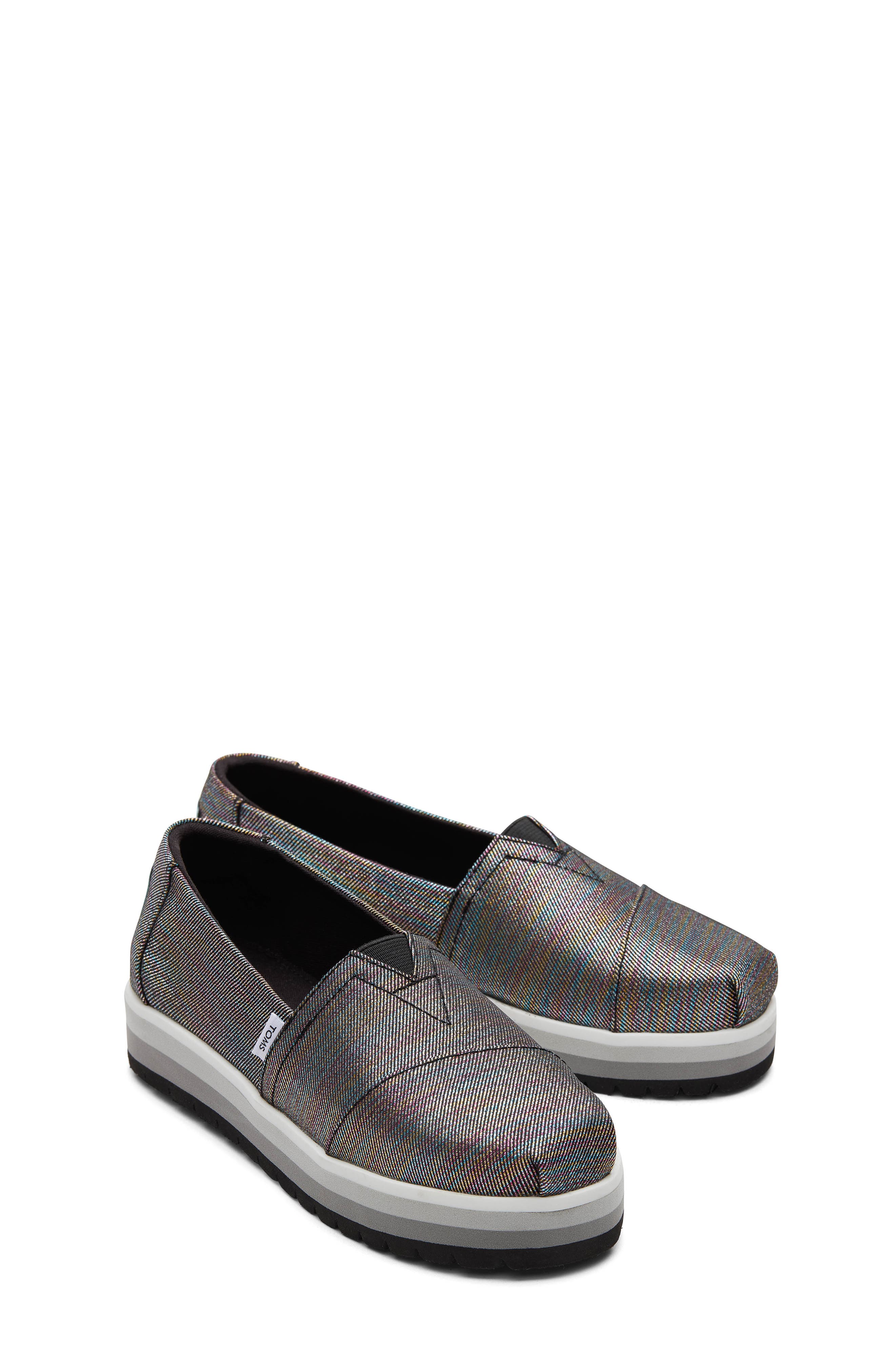 TOMS Kids' Classic Alpargata Platform Slip-On, Alternate, color, Black Black