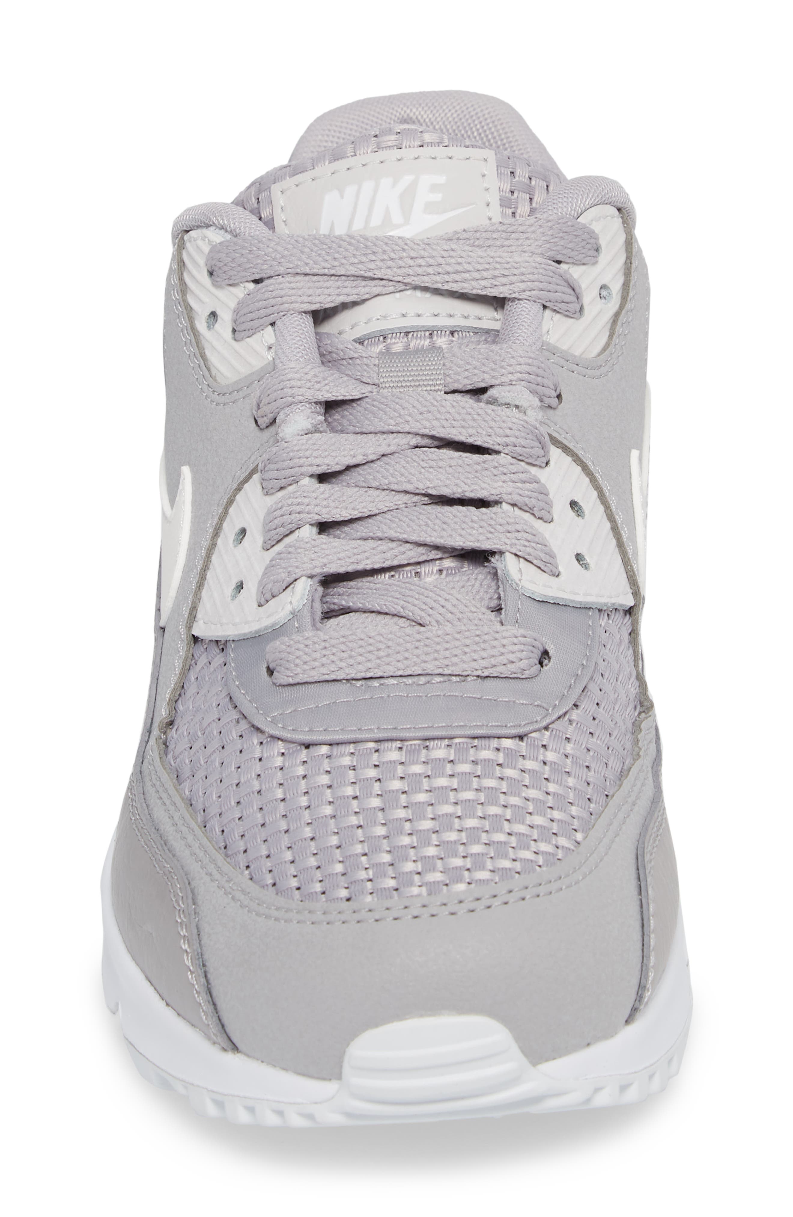 Nike Air Max 90 SE Sneaker, Alternate, color, 