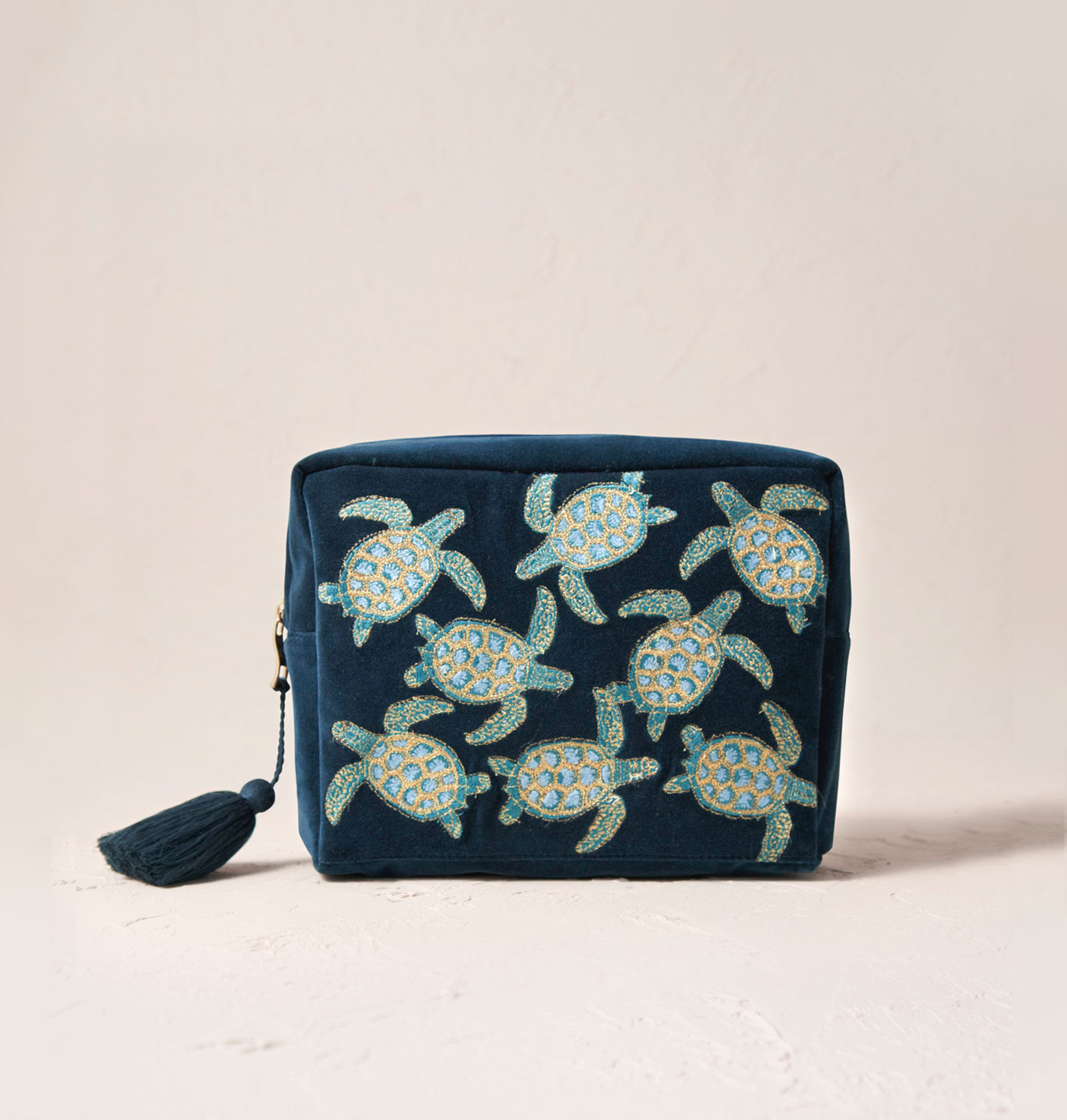 Elizabeth Scarlett Turtle Conservation Velvet Wash Bag In Multi