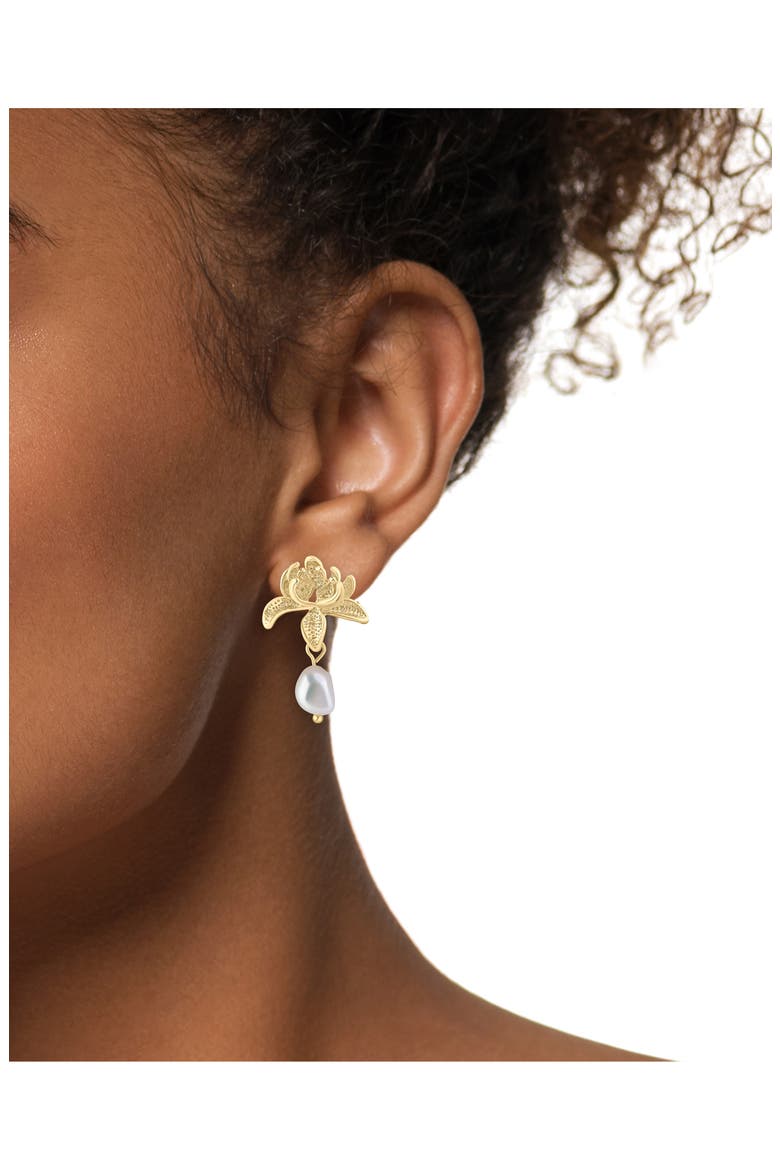 Fresh Water Pearl Flower Earrings, Alternate, color, WHITE/ GOLD