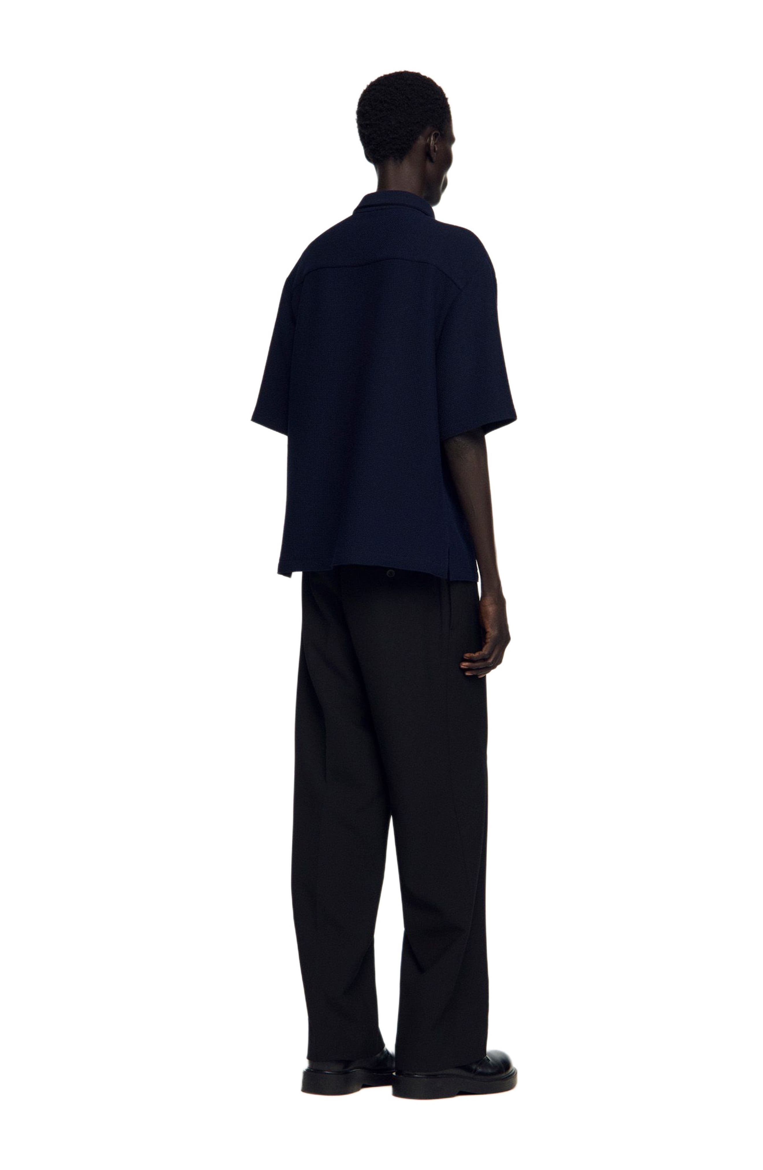 Textured shark collar shirt - image 2