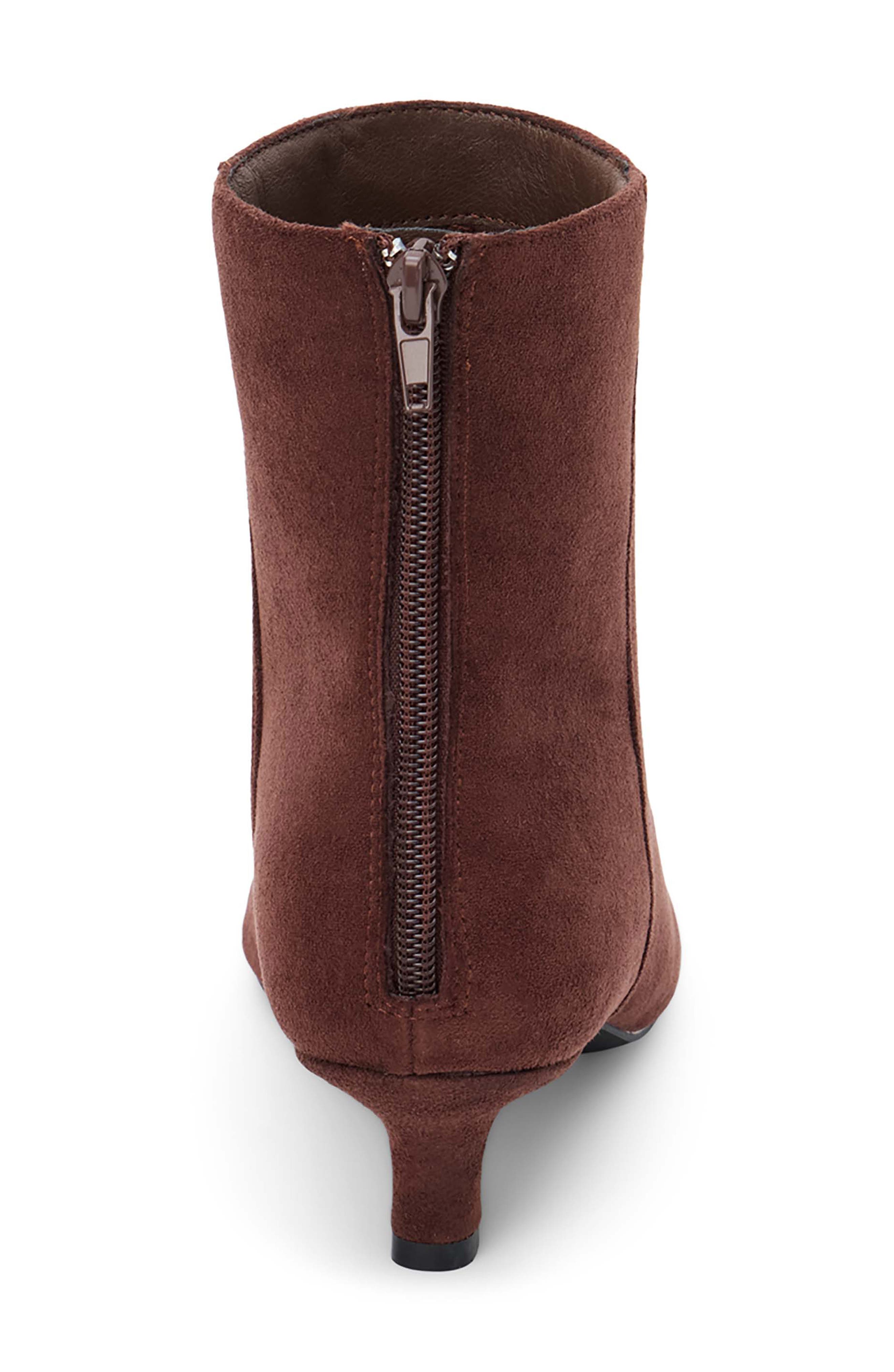 Matisse Genesis Kitten Heel Bootie, Alternate, color, Choco