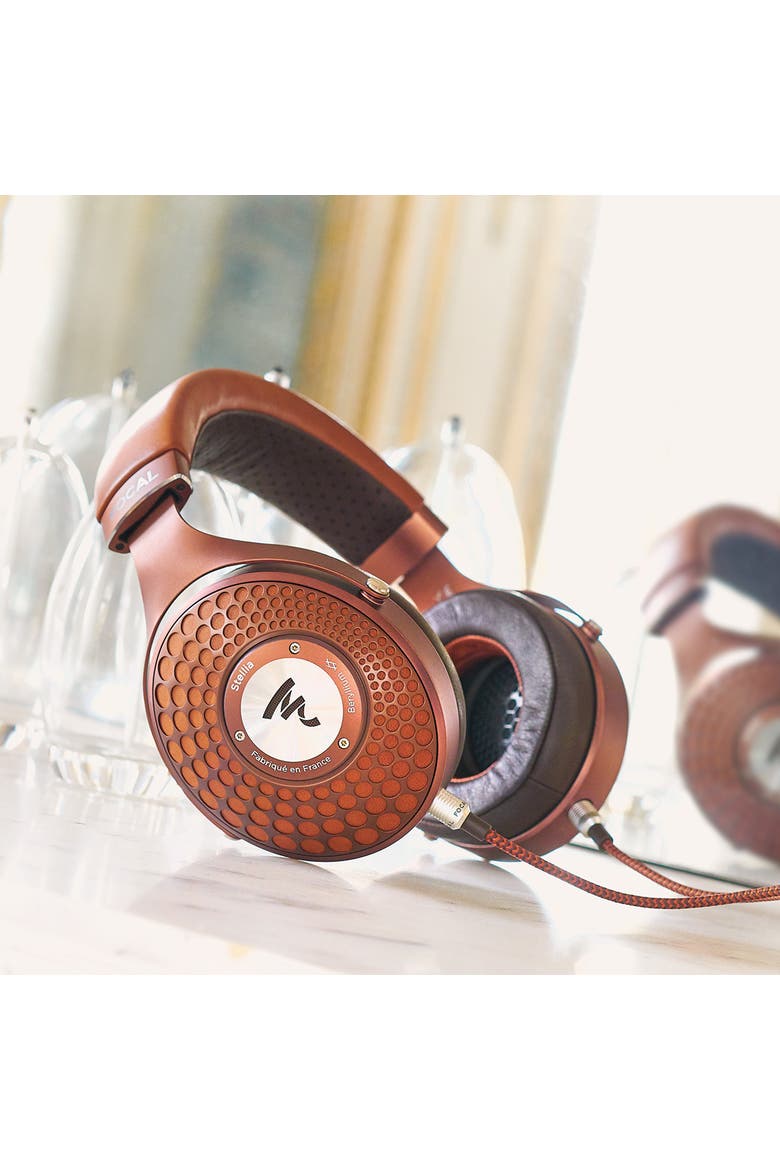 Stellia Closed-Back Circum-Aural Over-Ear Headphones, Alternate, color, Cognac