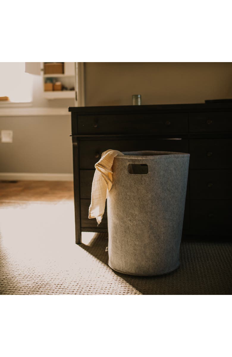 Parker Baby Co. Felt Laundry Hamper, Alternate, color, Gray