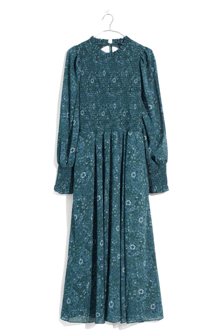 flora lace midi dress in green The Flora Lace Midi Dress in Green by Elliatt. This stunning piece combines  intricate lace detailing with a flattering silhouette, making it the  perfect choice for any special occasion. From garden parties
