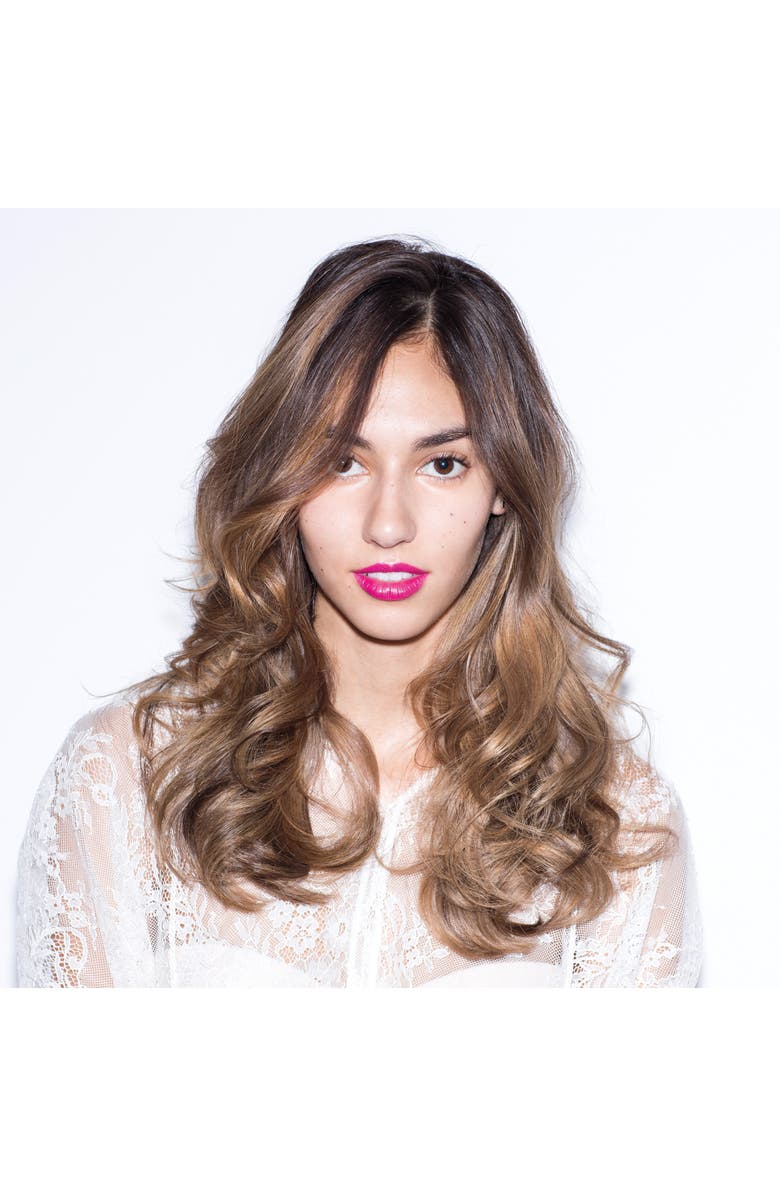 Bumble and bumble. Prêt-a-Powder Très Invisible Nourishing Dry Shampoo, Alternate, color, 