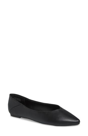 T Tahari Paris Pointed Toe Flat In Black