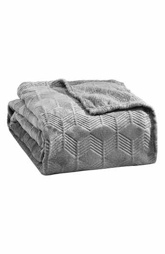Luxury Home Amrani Embossed Throw Blanket