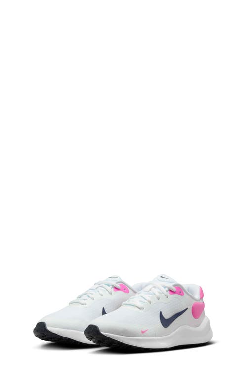 Nike Revolution 7 Sneaker