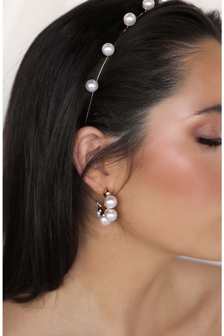 Five-Point Imitation Pearl Huggie Hoop Earrings, Alternate, color, GOLD